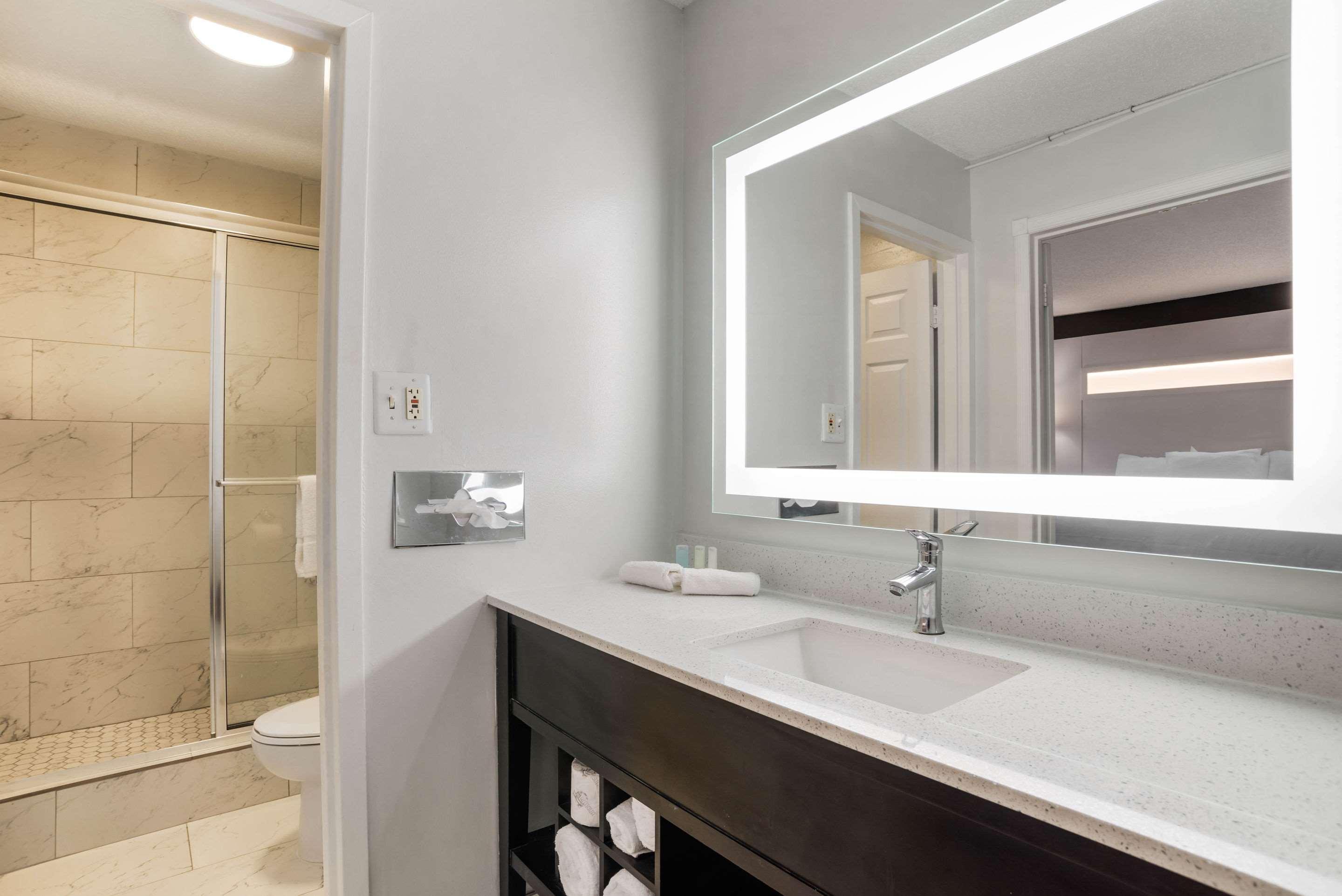 Baymont By Wyndham Montgomery Al Ngoại thất bức ảnh