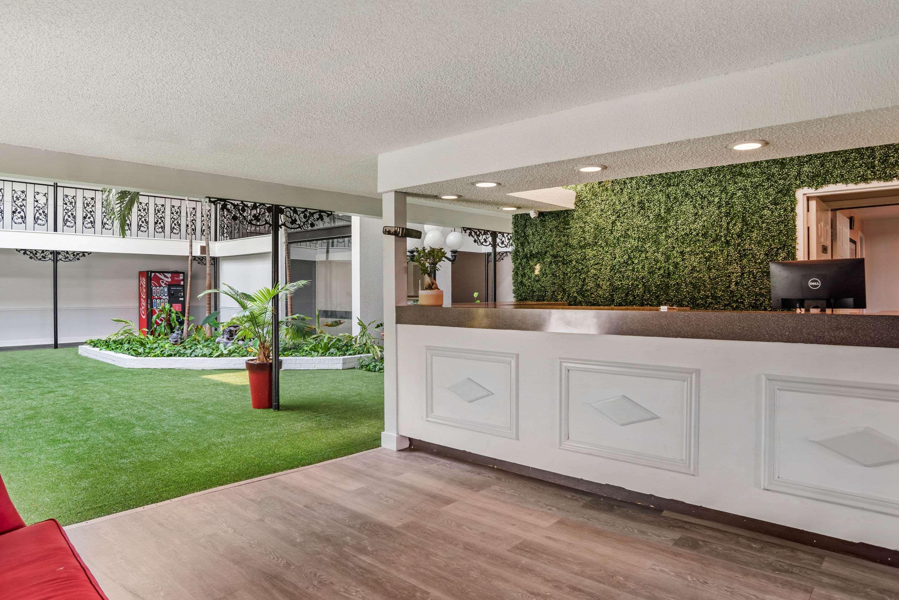 Baymont By Wyndham Montgomery Al Ngoại thất bức ảnh