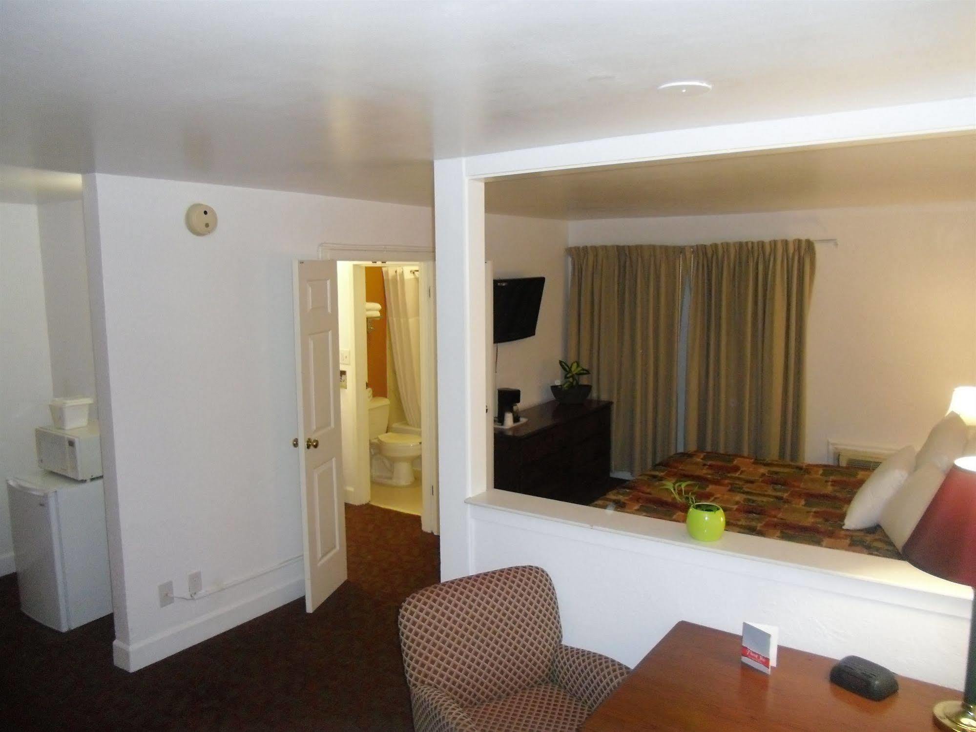 Baymont By Wyndham Montgomery Al Ngoại thất bức ảnh