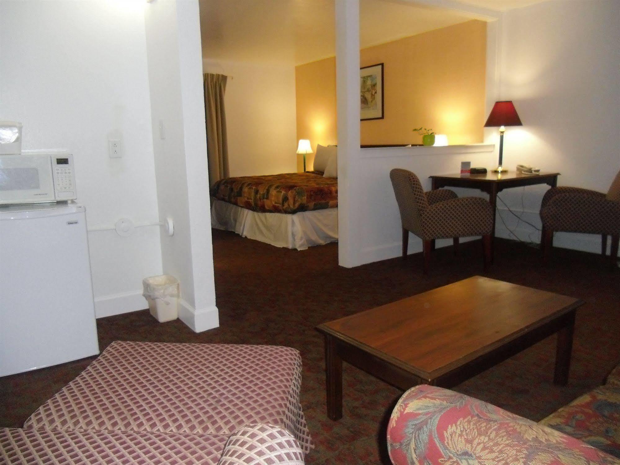 Baymont By Wyndham Montgomery Al Ngoại thất bức ảnh