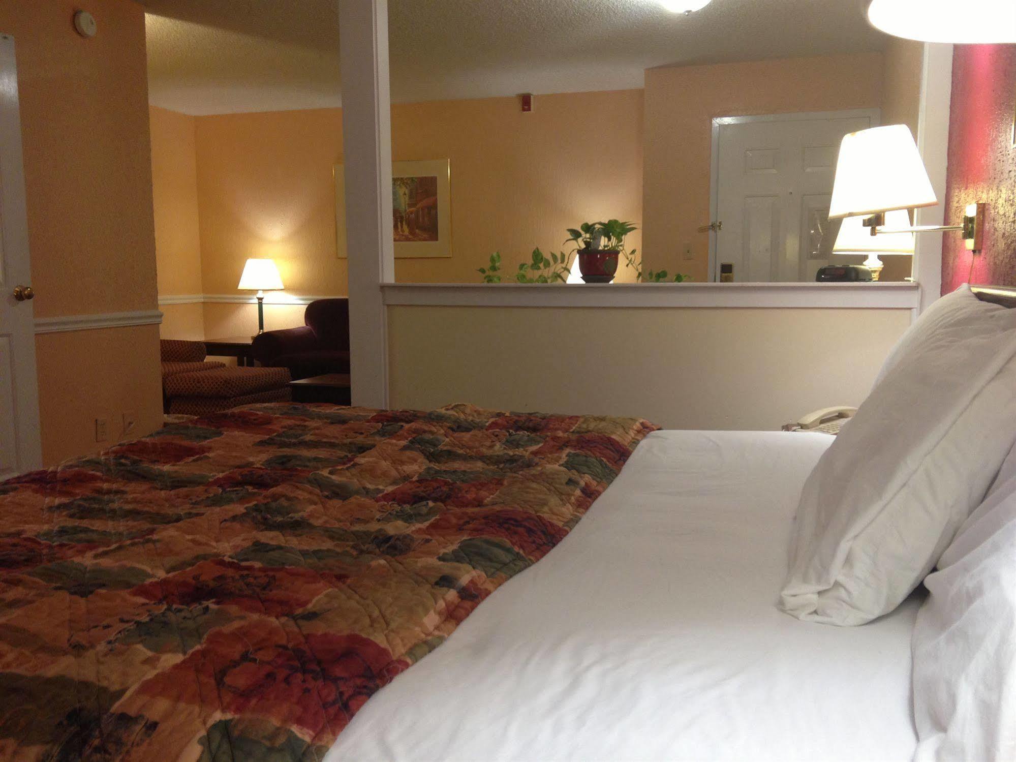 Baymont By Wyndham Montgomery Al Ngoại thất bức ảnh